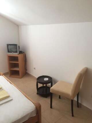 Апартаменты Apartments Mrvaljevic Петровац Апартаменты с видом на море-28